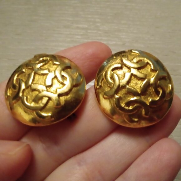 Chanel Vintage Clip-On Earrings ๐ Interlocking CCs RARE - Picture 4 of 14